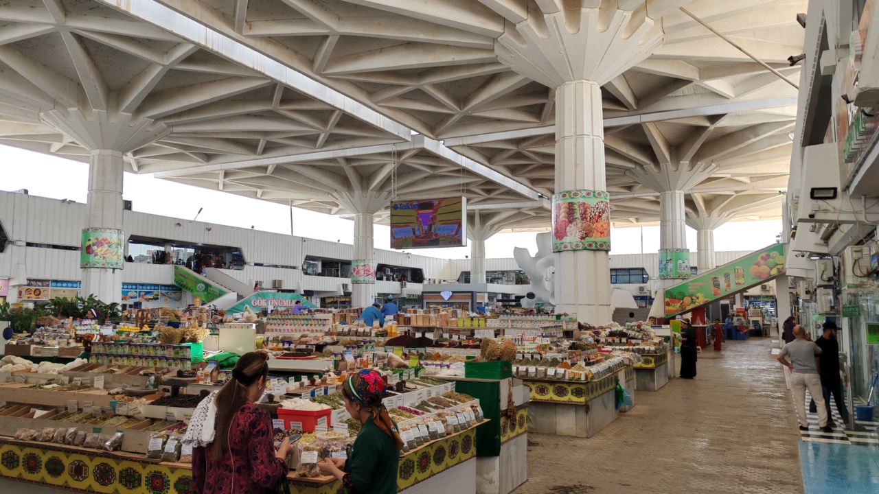 Markt in Aşgabat, Turkmenistan