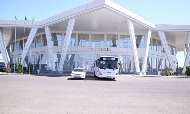 Международный автовокзал в Ашхабаде, Туркменистан